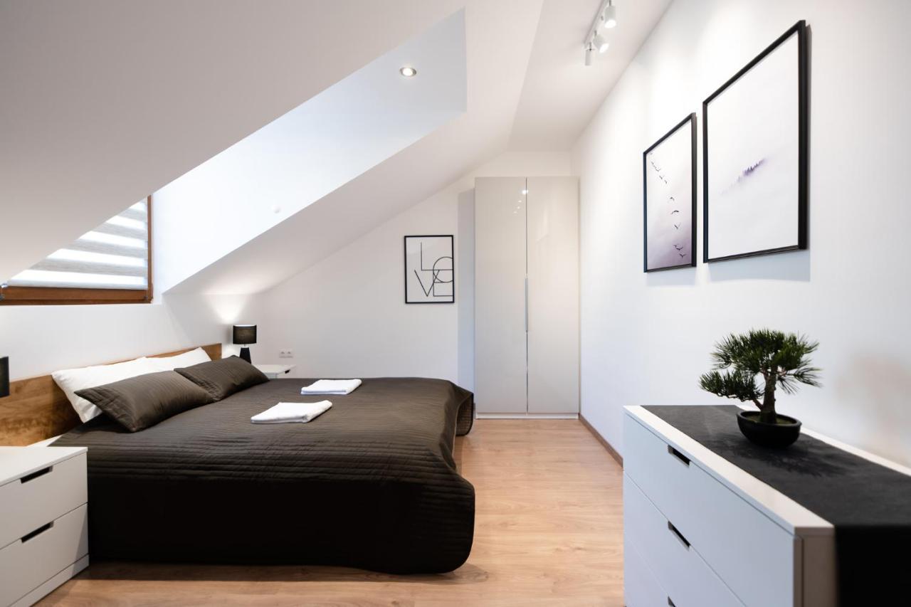 Neo Sky Apartment, Free Parking, 15 Min Walk Old Town&Kazimierz - By Homelike Krakau Buitenkant foto