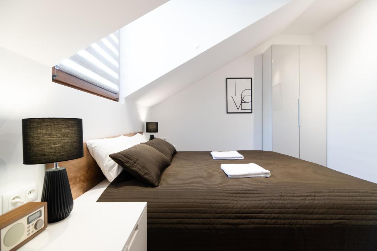 Neo Sky Apartment, Free Parking, 15 Min Walk Old Town&Kazimierz - By Homelike Krakau Buitenkant foto
